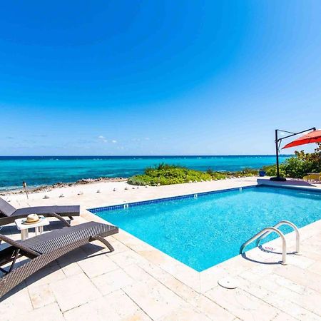 Thatch Hill - Renovated Beach House With Pool, Short Walk To The Rum Point Club Driftwood Village Exterior photo