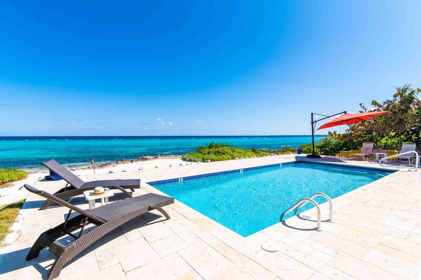 Thatch Hill - Renovated Beach House With Pool, Short Walk To The Rum Point Club Driftwood Village Exterior photo