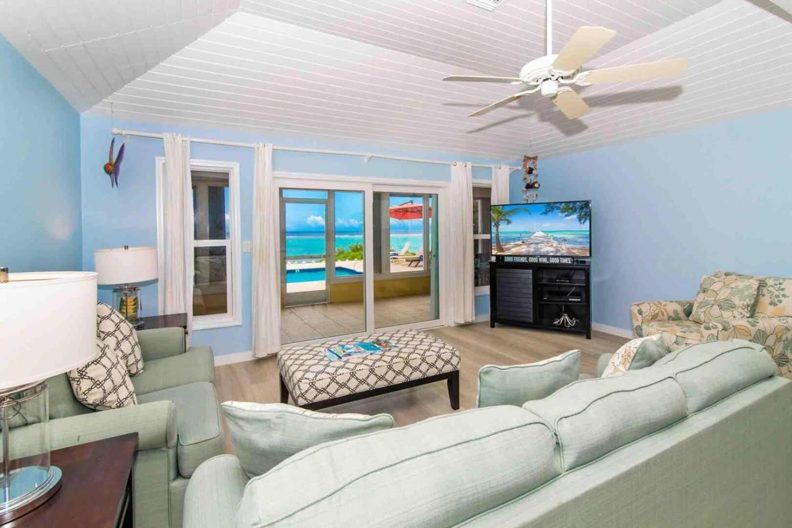 Thatch Hill - Renovated Beach House With Pool, Short Walk To The Rum Point Club Driftwood Village Exterior photo